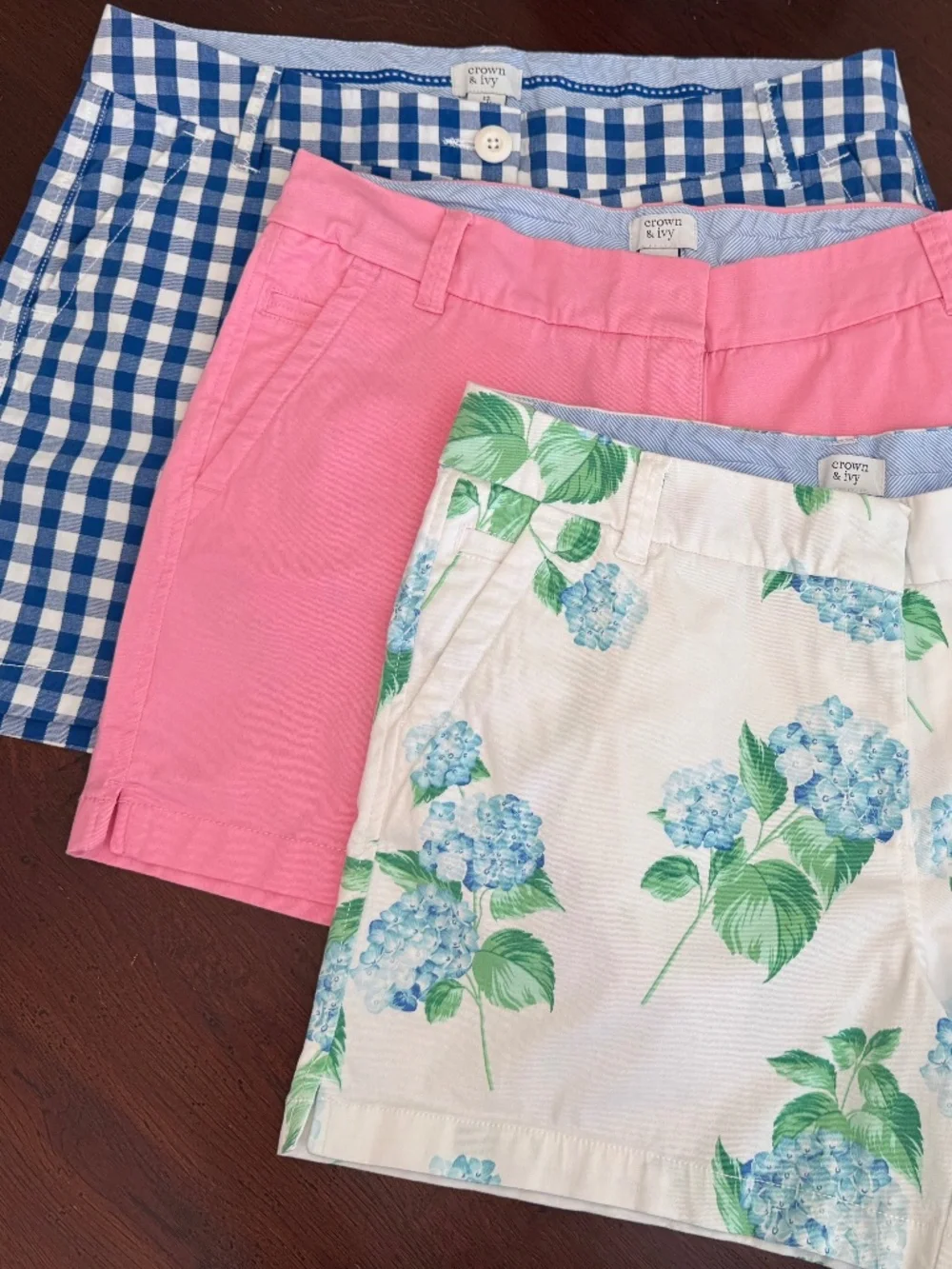 Crown & Ivy Caroline 5 inch shorts lot of 3 EUC size 12 - Picture 1 of 4